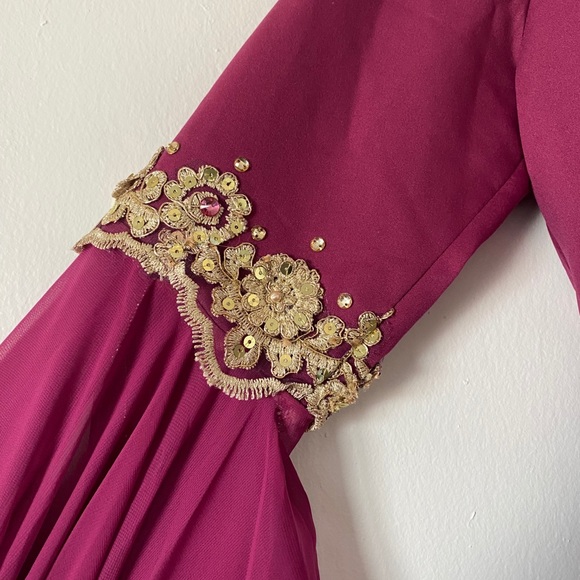 Turkish Dress - Picture 3 of 8